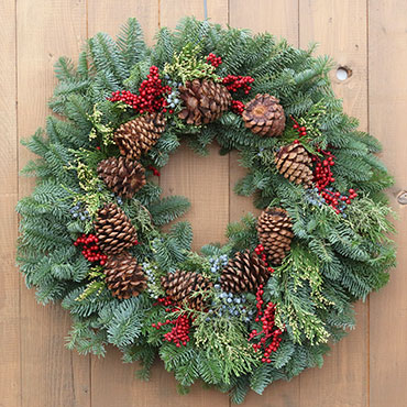 holidayWreath_canellaBerry_5L9A7535